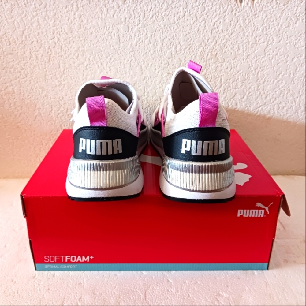 Puma - Picture 3 of 4
